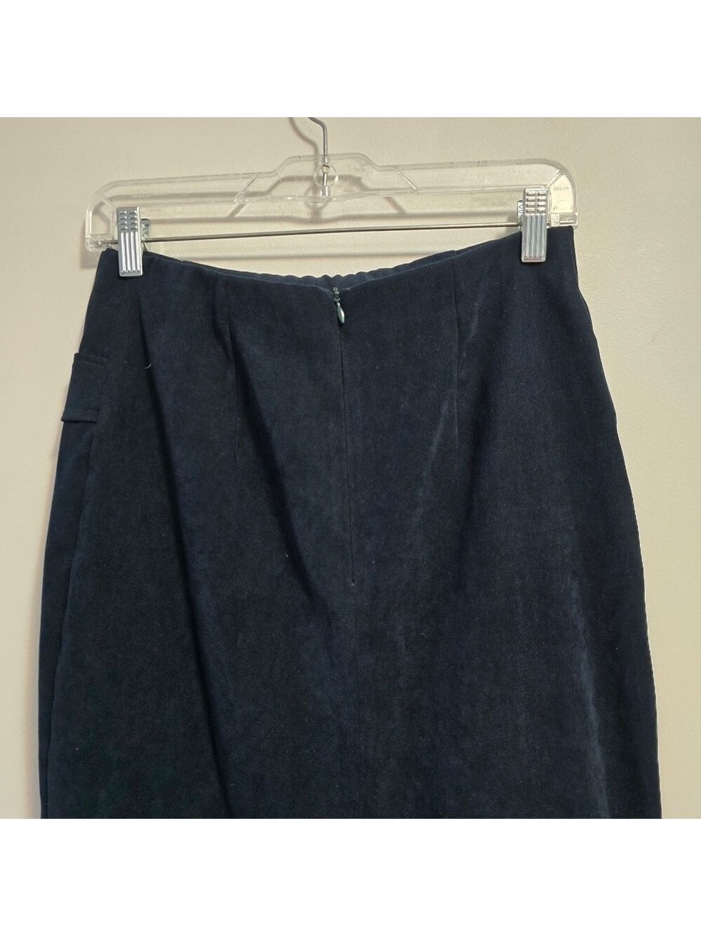 Vintage Streched Skirt with Brass Accent Color Dark Green Size 7/8 - Picture 5 of 6